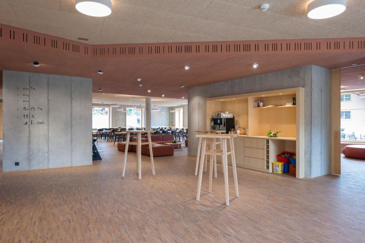 Saanen Gstaad Youth Hostel Kültér fotó