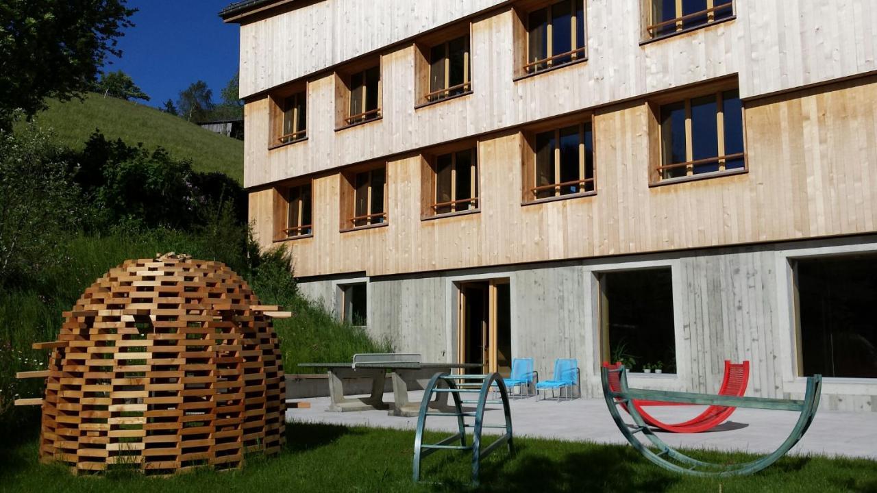 Saanen Gstaad Youth Hostel Kültér fotó