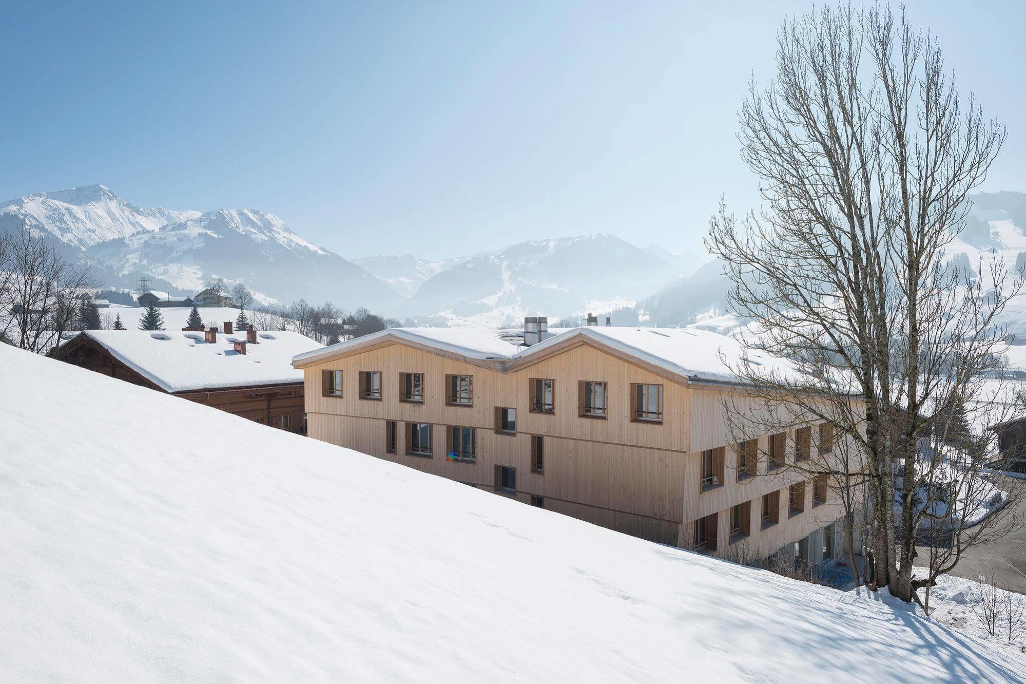 Saanen Gstaad Youth Hostel Kültér fotó