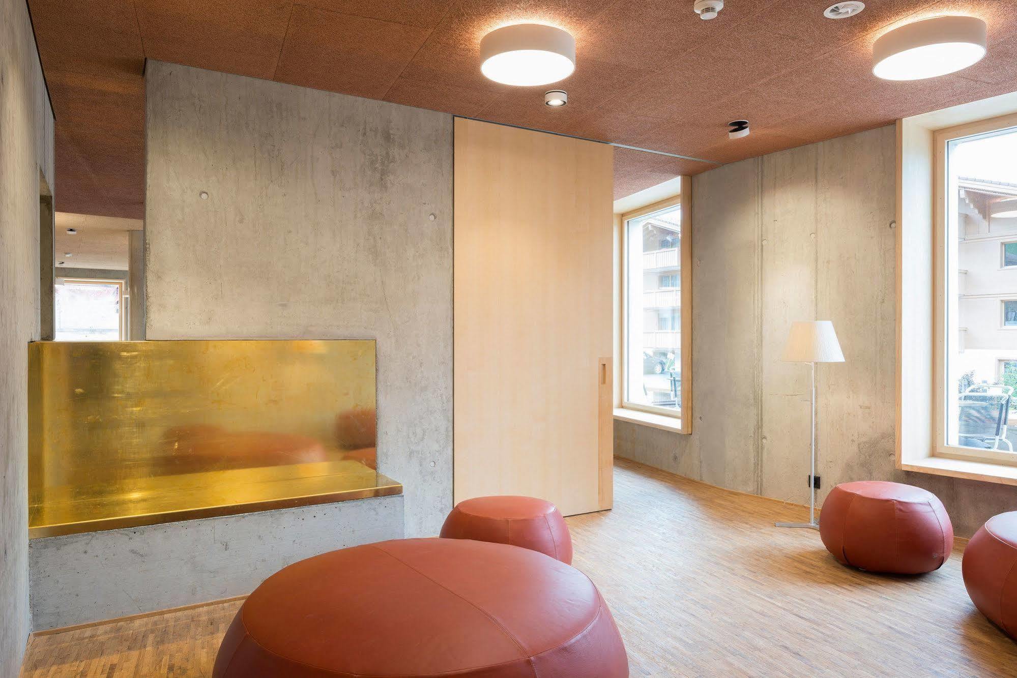Saanen Gstaad Youth Hostel Kültér fotó