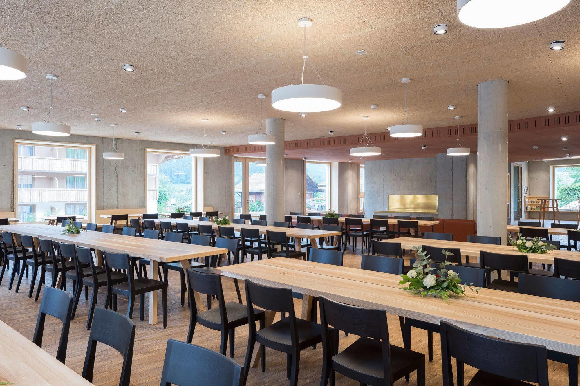Saanen Gstaad Youth Hostel Kültér fotó