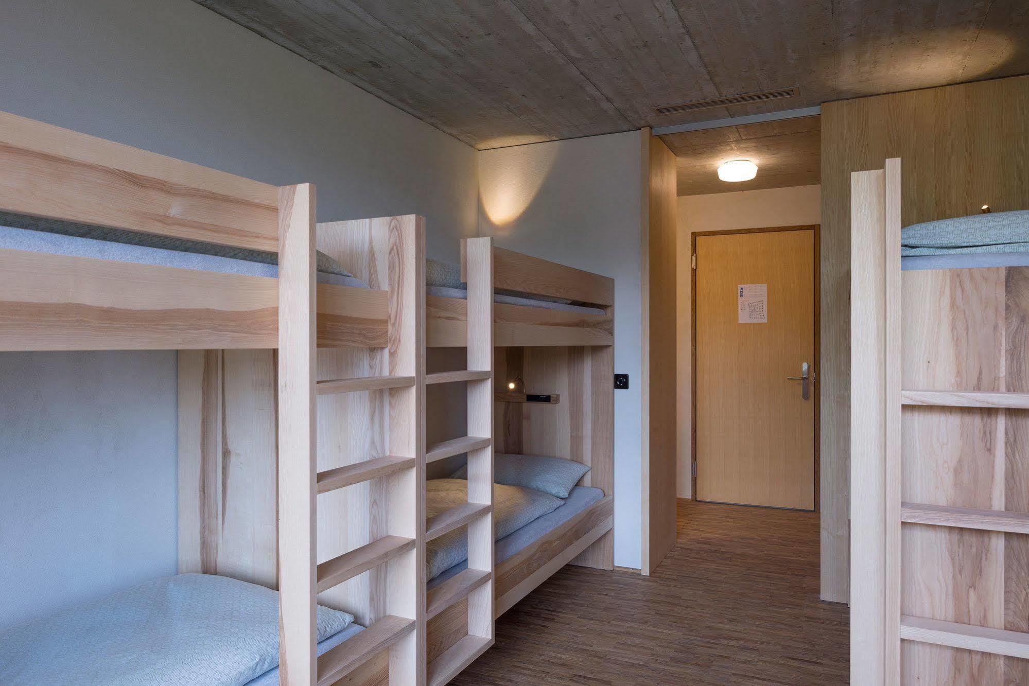 Saanen Gstaad Youth Hostel Kültér fotó