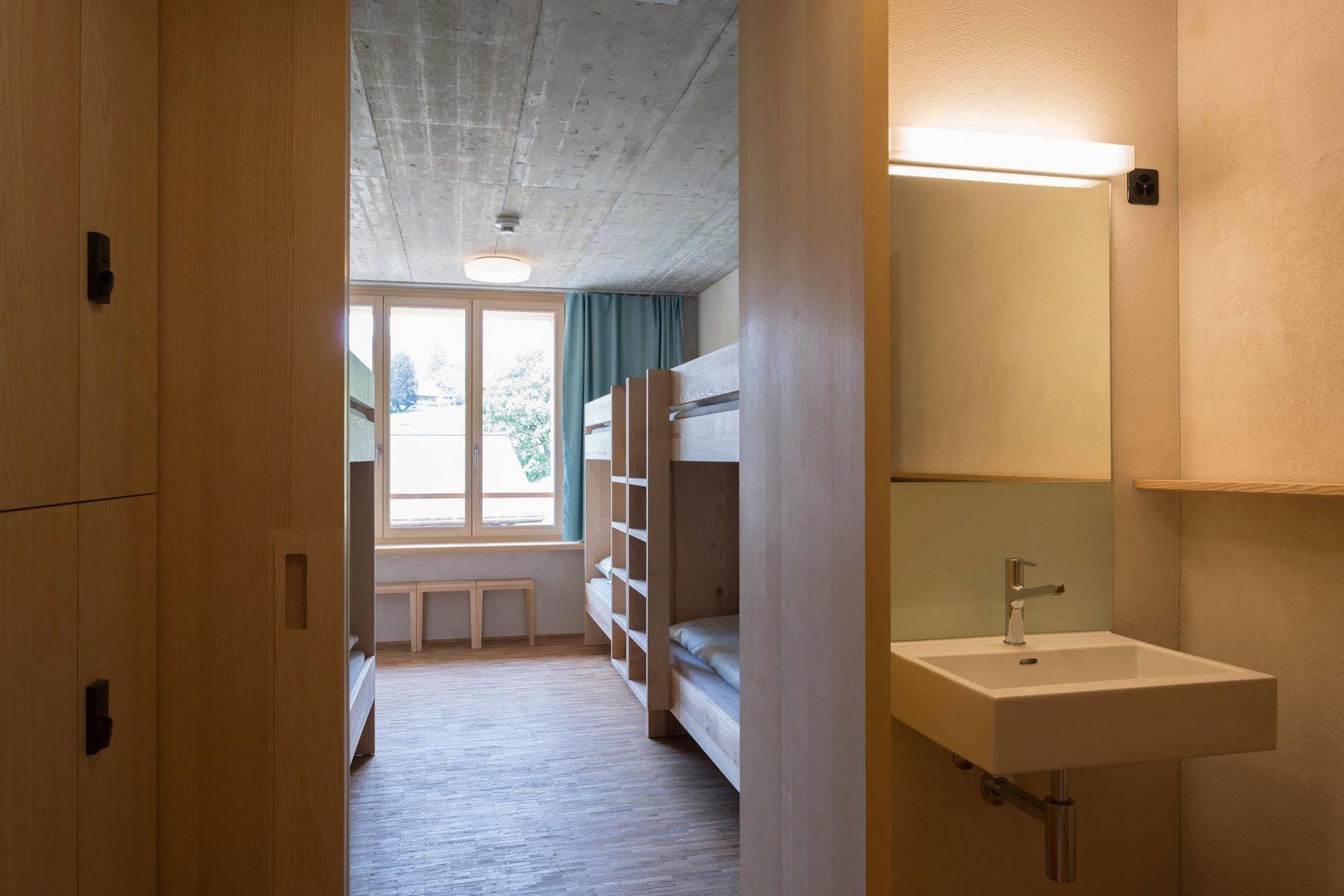 Saanen Gstaad Youth Hostel Kültér fotó