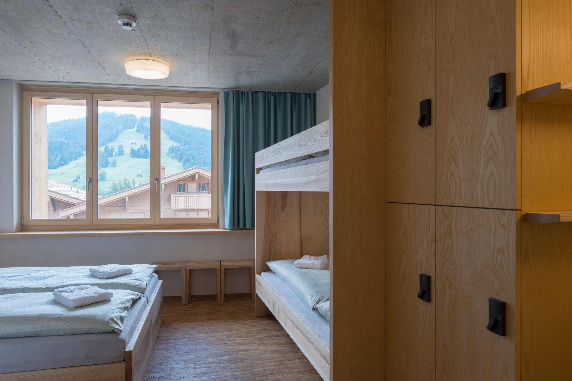 Saanen Gstaad Youth Hostel Kültér fotó