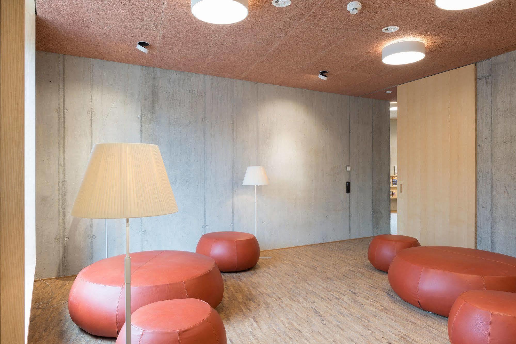 Saanen Gstaad Youth Hostel Kültér fotó