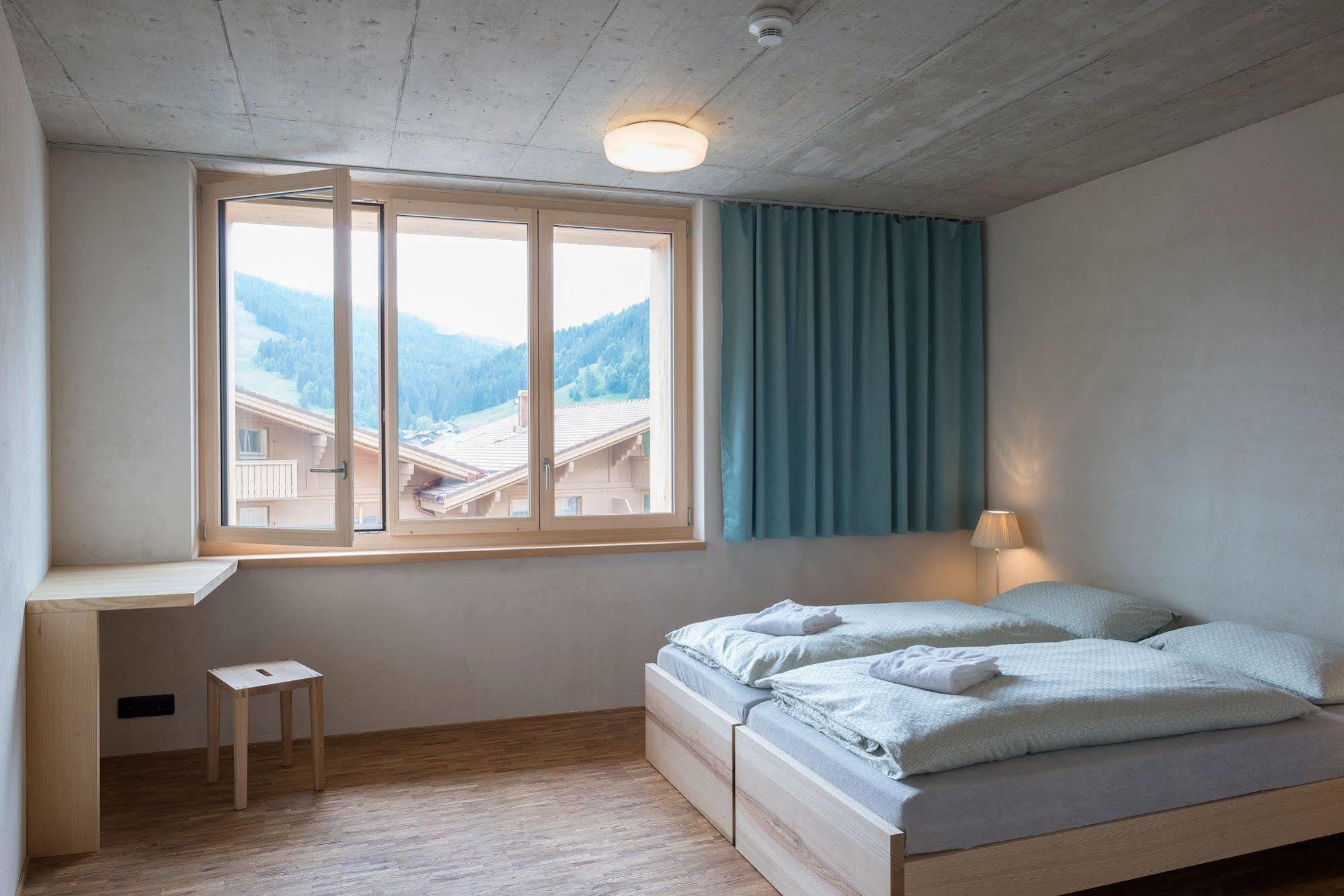 Saanen Gstaad Youth Hostel Kültér fotó